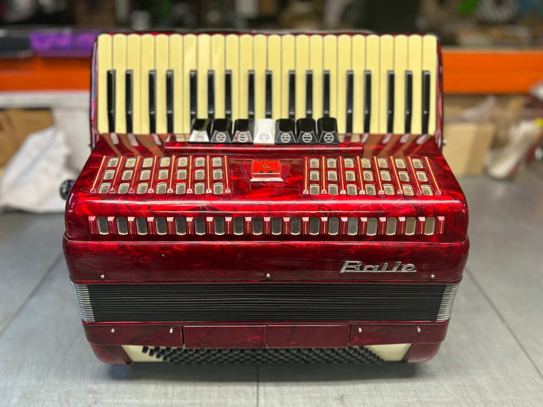 Baile accordion with a 120-bass and 41-treble